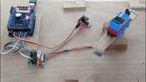 Model train turntable prototype "Proof of Concept" (Modelled by Thomas)