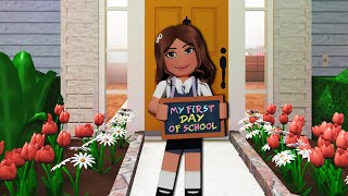 My Daughters First Day Of School Bloxburg Family