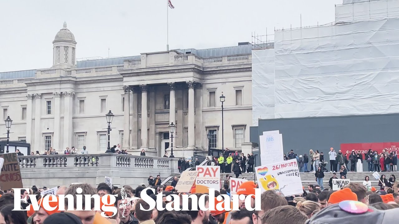 Junior Doctors and BMA began a four day walkout by protesting in Trafalgar Square