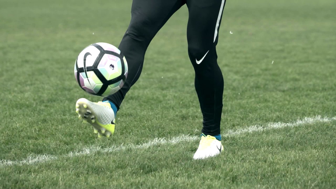 $256.49 Nike Magista Obra SG Pro Soccer Cleats (Hyper