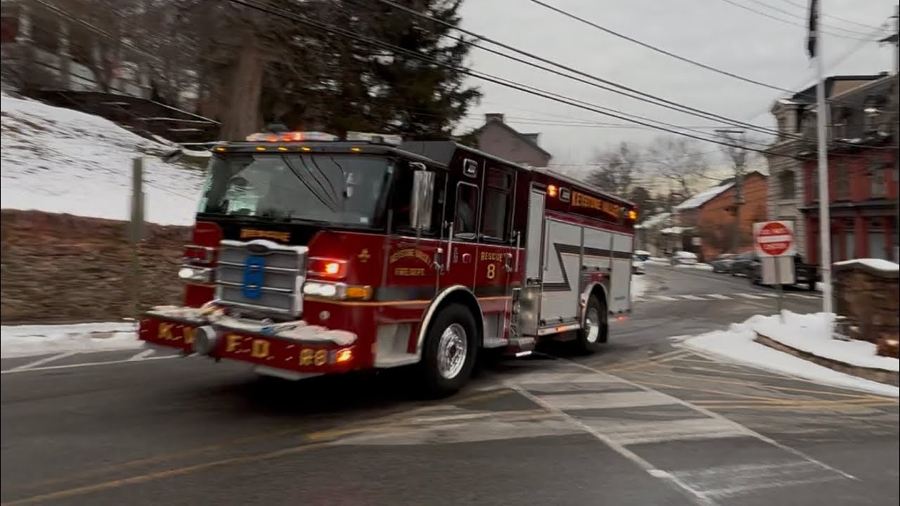 Keystone Valley Fire Department Rescue 8 Responding - YouTube