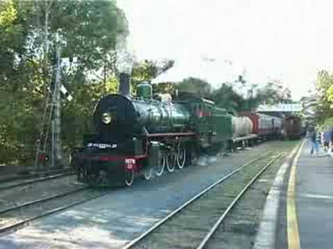 electromotive tec3r Heritage Steam Train on the Kuranda Range: Barron Falls - Mareeba - Cairns