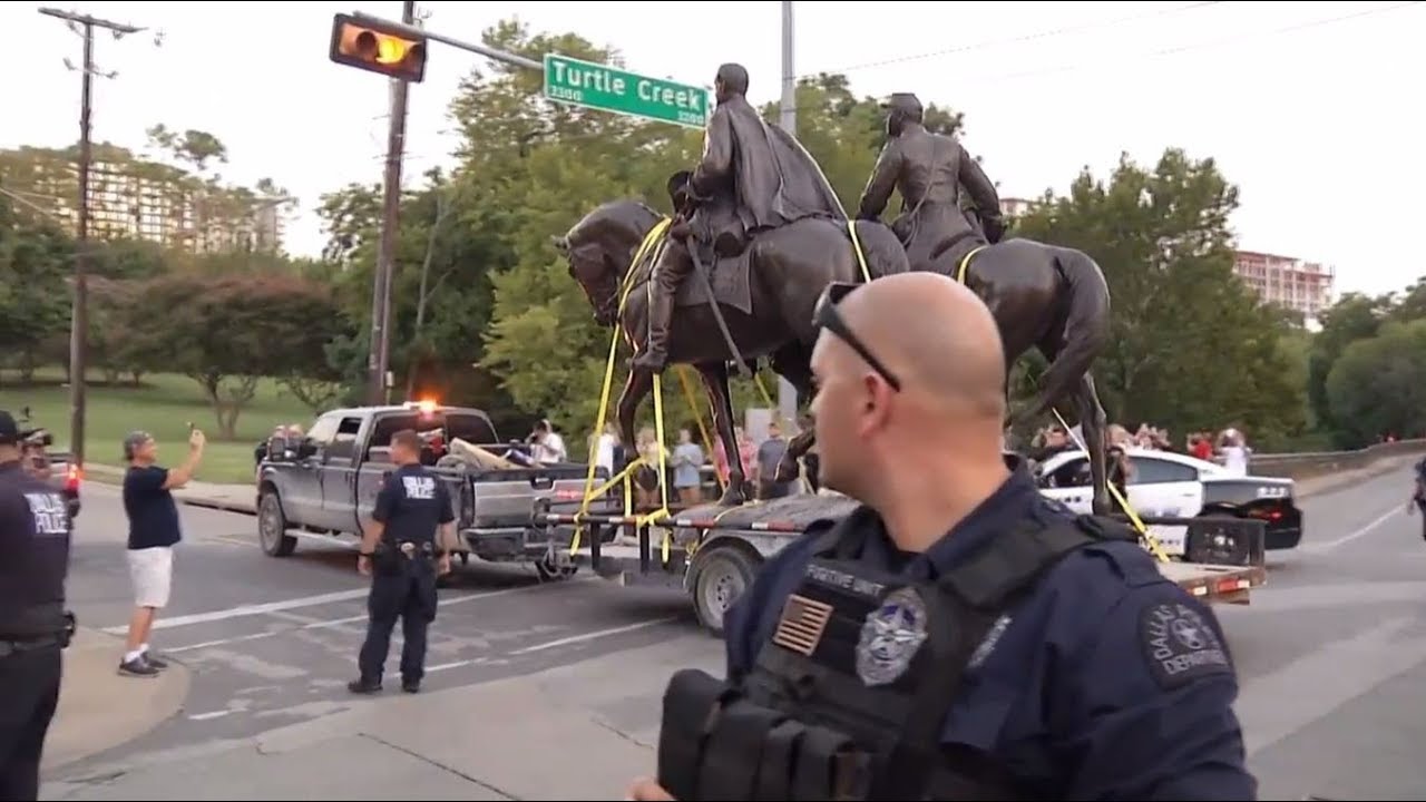 Crews remove statue of Gen. Robert E. Lee from Dallas park