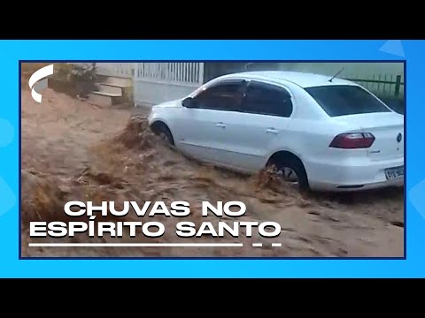 Chuva causa alagamentos,