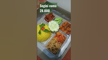 Thumbnail of Nasi kuning cantik lauk lengkap #nasikuning #cateringmalang