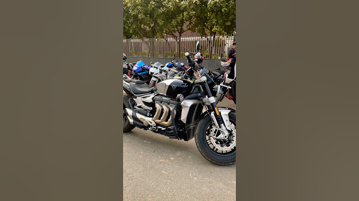 Road pe chlne wala 🚀 Triumph Rocket 3 #yt #youtubeshorts #youtube #shortsfeed #viralshorts