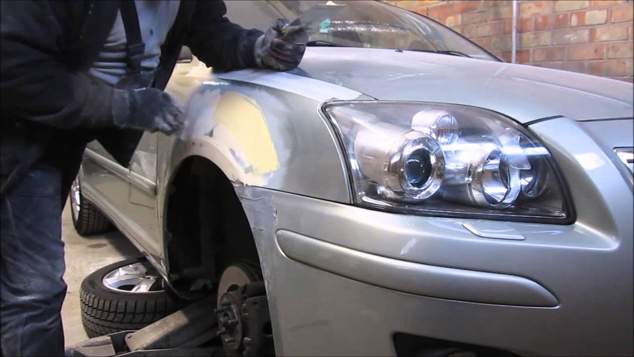 ⁣Toyota Avensis. The front fender repair. Ремонт переднего крыла.