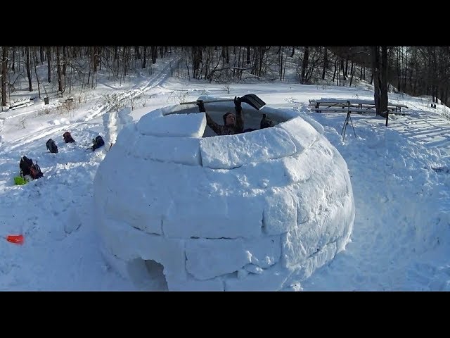 Снежный городок на окне. (или Настроение для мамы)