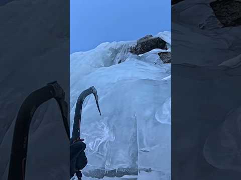 SHORT Cascade de glace des Egralets du Couvercle montagne alpinisme Glacier de Leschaux Chamonix