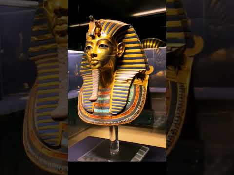 قناع توت عنخ امون الذي لا مثيل له  تاريخ تاريخ اثار المتحف المصرى الكبير المتحف المصري