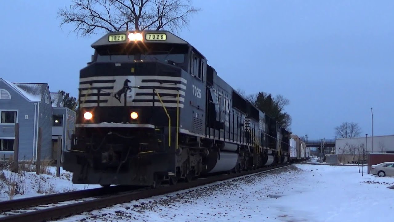 avenue and saw NS 228 intermodal train with Lackawanna 1074 and then saw NS K94