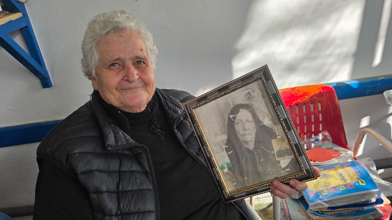 ΤΗΝ ΘΉΛΑΖΕ Η ΓΙΑΓΙΆ ΤΗΣ  Γλικητακή κ υπέροχη   αν και με ζώρισε λίγο  η καλοσύνη δεν κρύβεται 