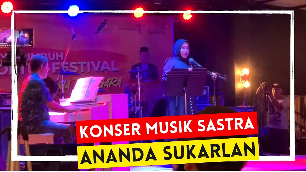 ANANDA SUKARLAN ALIHWAHANAKAN PUISI INI PADA PENUTUPAN PPF 2023