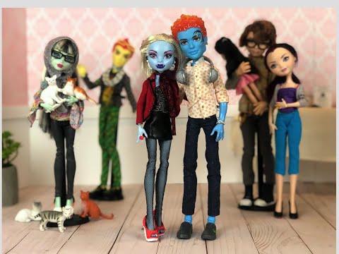 The Future- A Monster High/Ever After High Stop Motion
