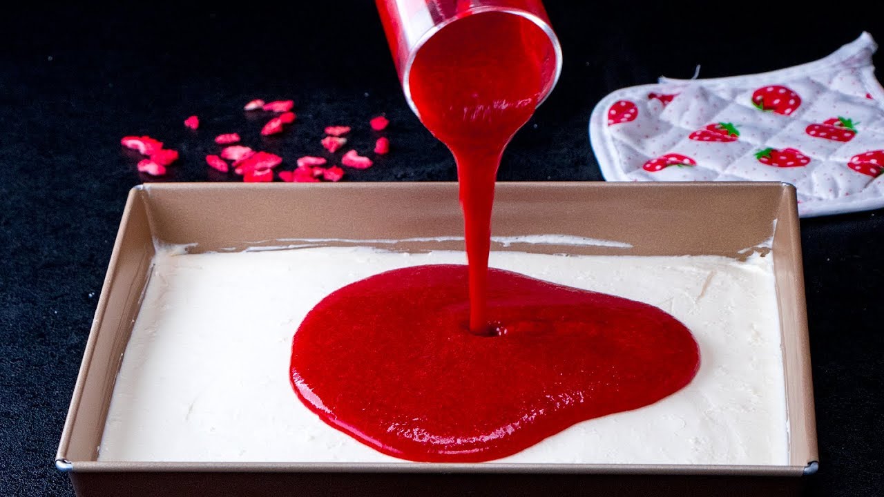 Sekret w truskawkowej polewie! Ciastko które podbiło cały świat GOTOWE!| Smaczny.TV