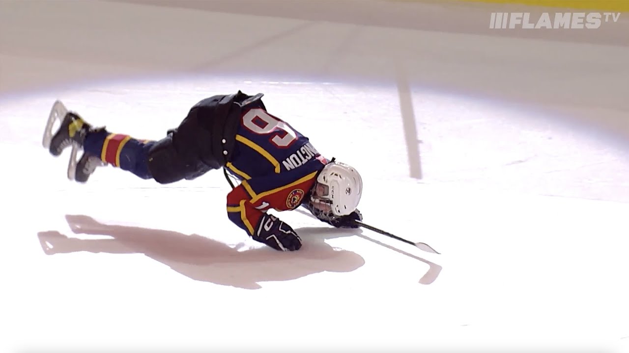 Celly of the Century?! Minor hockey player pulls out the worm