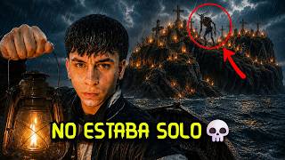Exploré una Isla y encontré 2 Cementerios Ocultos en el Bosque💀