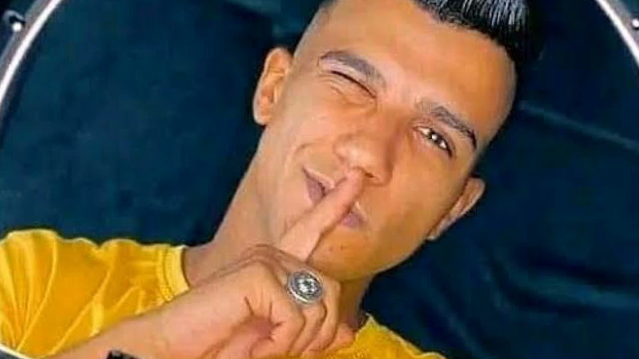 انا  هبدا اشك في نفسي / اعرفي انك اقليتي من نظري بقيت بستحقرك ) عصااام صاصاا