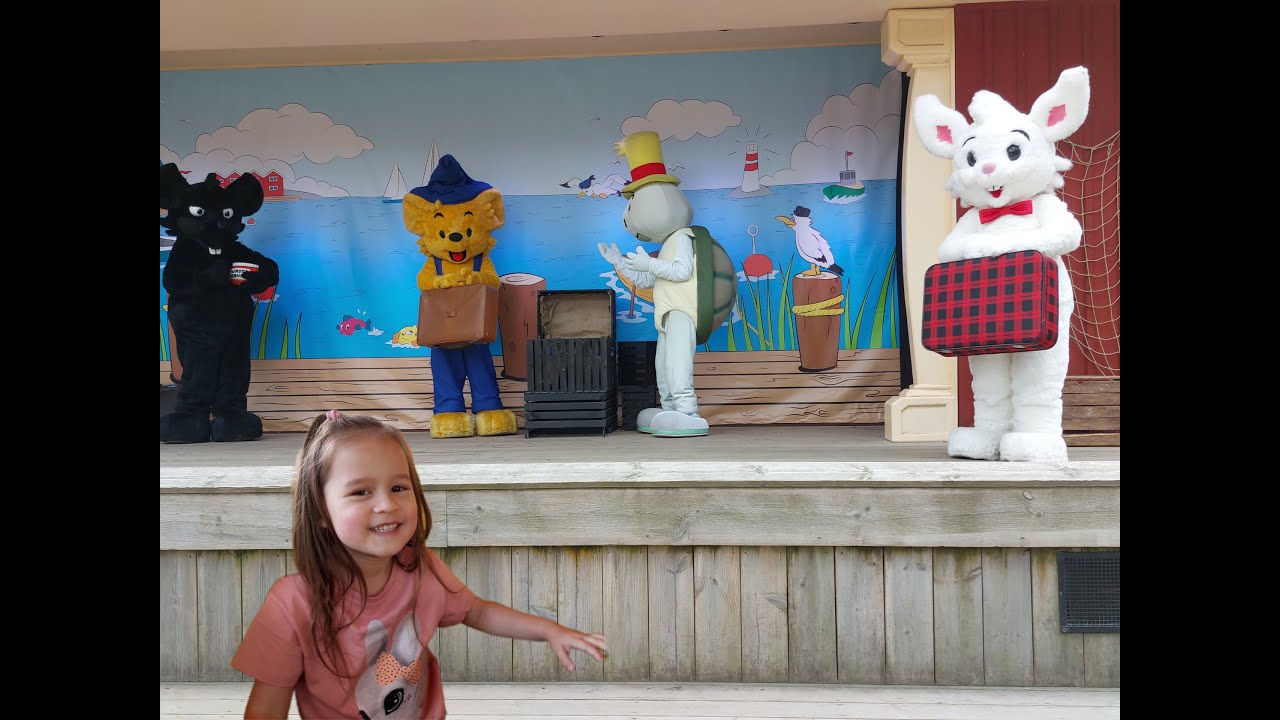 Matilda watching live show of Bamse and boatsemester theater in Kolmården | Kolmården  Sweden