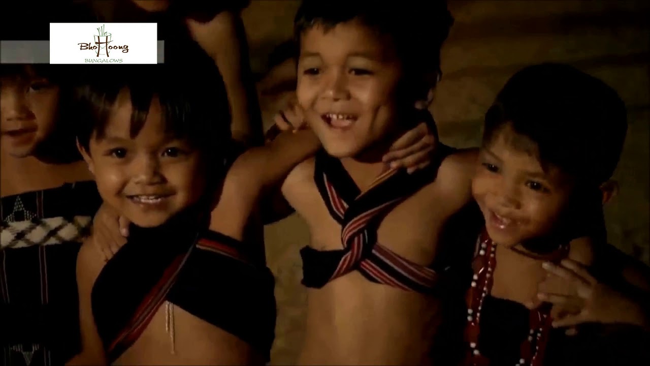 Bho Hoong Village - Ethnic minority village in Central Vietnam