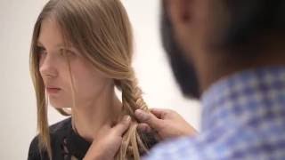 La fishtail de Rishi | Hair Tutorial #1 | VOGUE PARIS screenshot 3