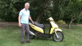 Piaggio Carnaby 125 ScooterGiant review - YouTube
