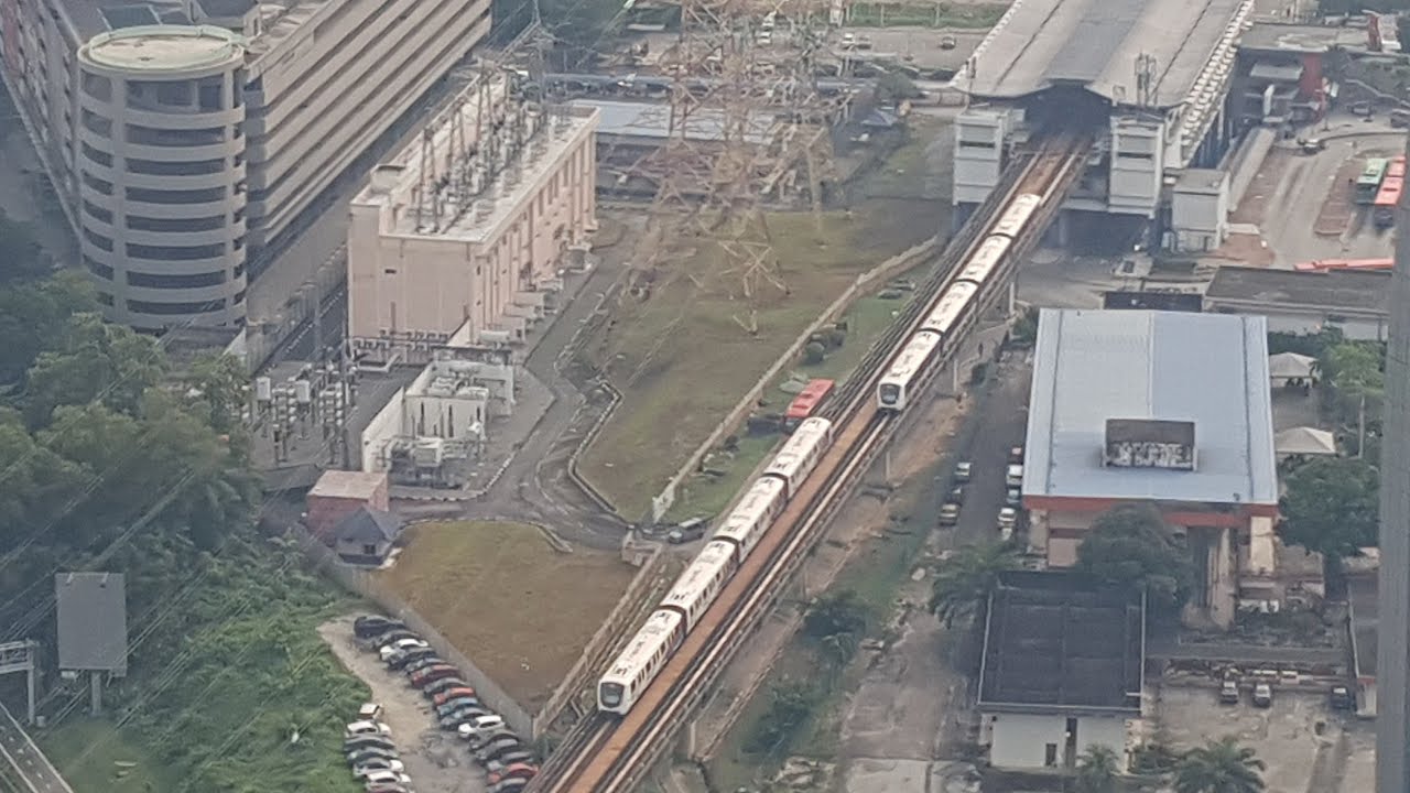 Train Spotting LRT Laluan Kelana Jaya KJ Line Taman Jaya Station PJ Petaling Jaya Selangor Malaysia