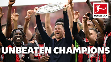 Bayer Leverkusen Lift the Trophy!