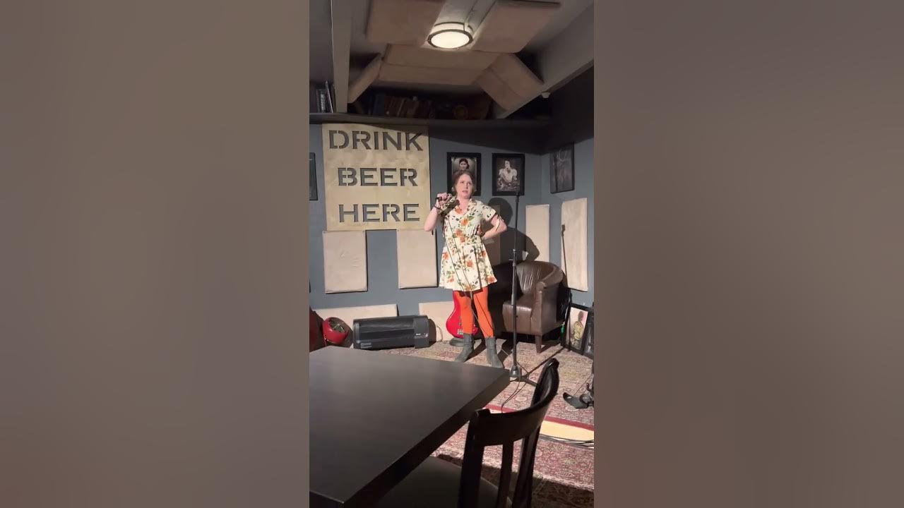 Growlers Taproom comedy 12/7/2022 SE Portland my first open mic in