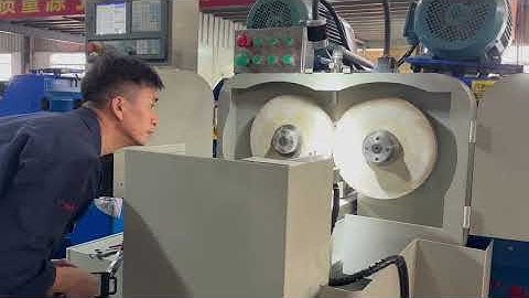 We are currently debugging the CNC double-sided knife grinding machine for the customer.