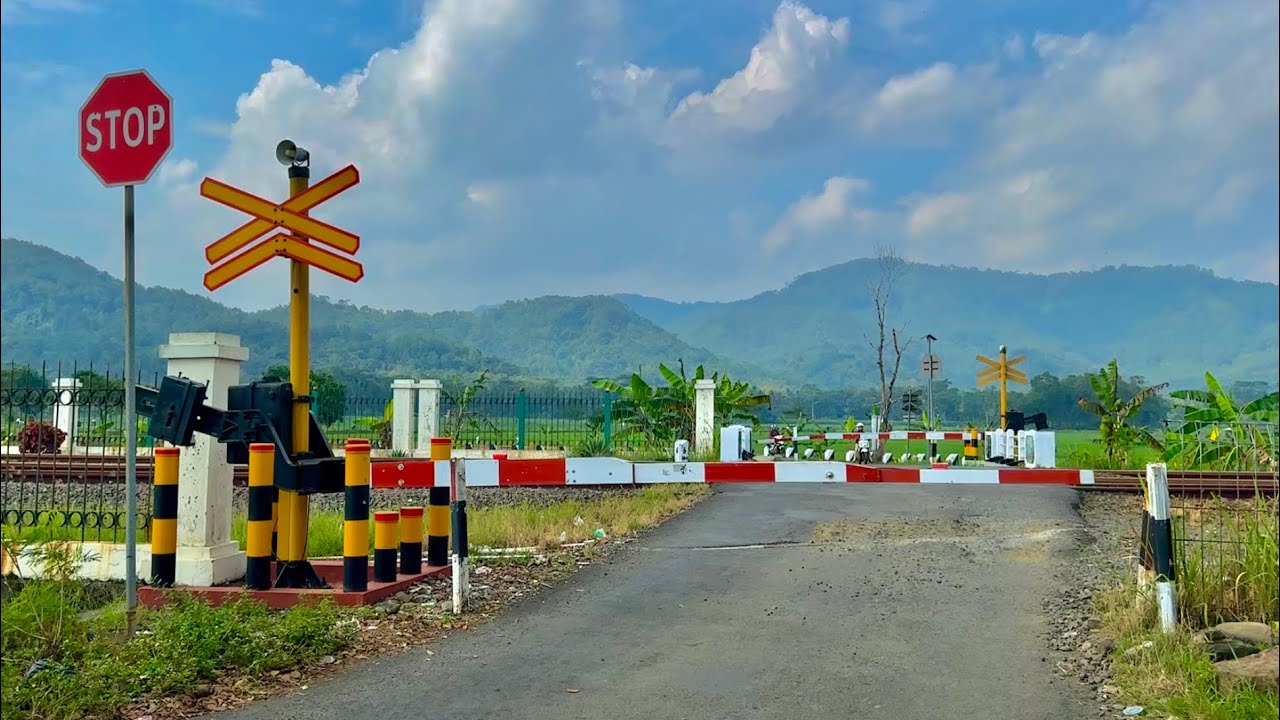 EKSOTIS!, Perlintasan Kereta Api Stasiun Kebasen Banyumas, Jawa Tengah