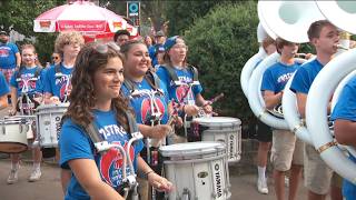 Robbinsdale Armstrong High School Marching Band plays at the KARE 11 Barn
The Robbinsdale Armstrong High School Marching Band plays some music at the KARE 11 Barn. Robbinsdale Armstrong High School Marching Band plays at the KARE 11 Barn