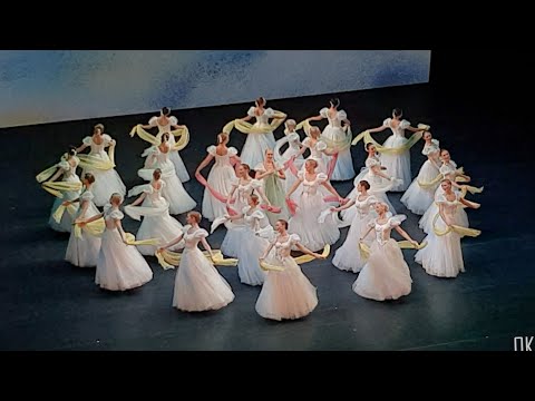 Видео: Ансамбль Берёзка - Старинный Русский Вальс в Большом театре.