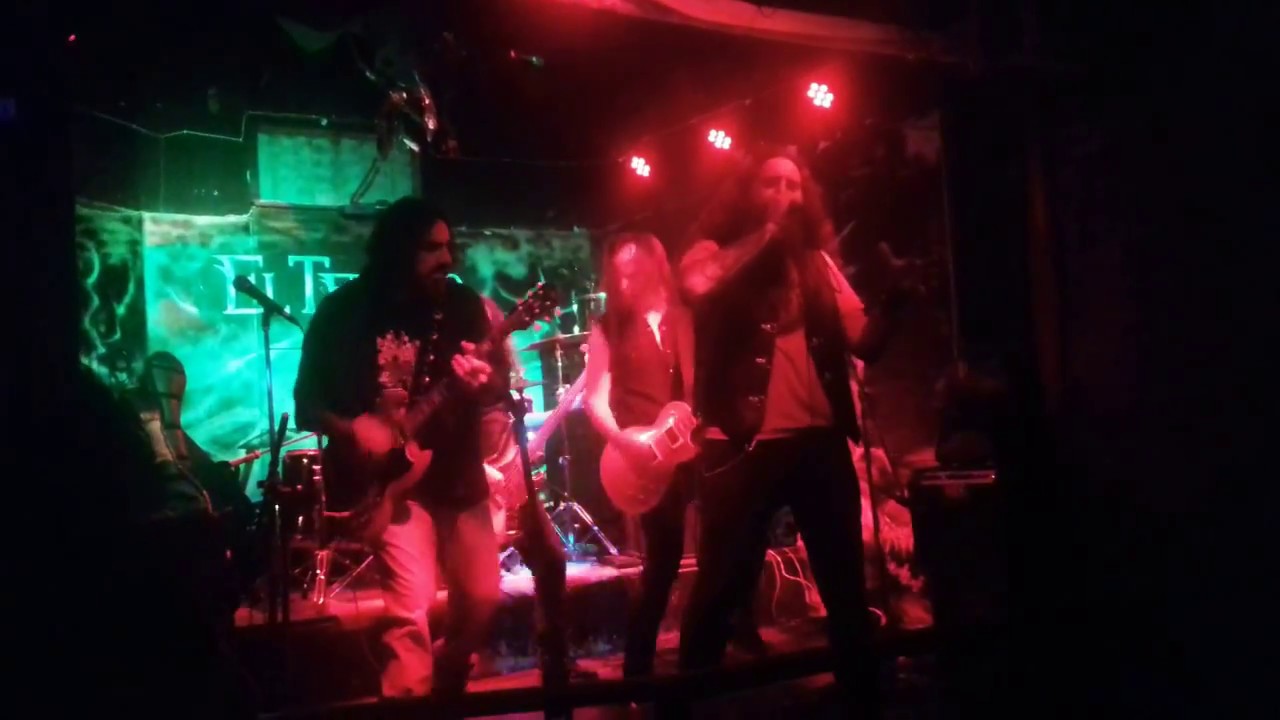 CARAVACA EN EL TEMPLO DEL METAL🎼(1/12/17) - COBERTURA HONESTIDAD BRUTAL RADIO