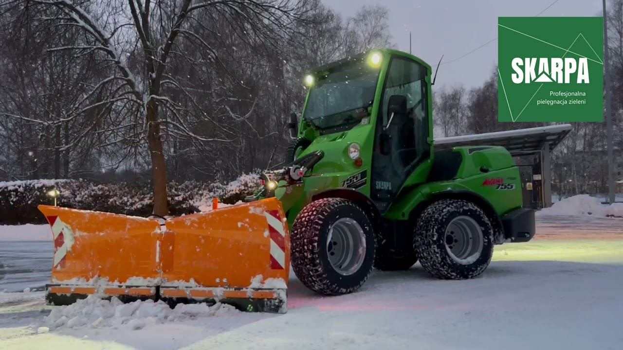 AVANT 755i short break before snow plowing..