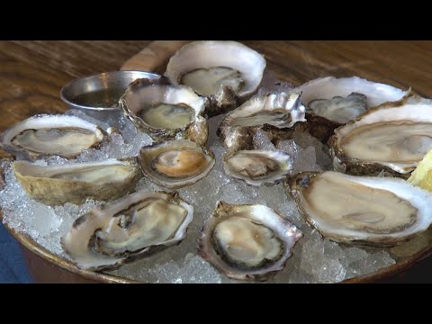 Video: How To Eat Oysters And Snails Properly