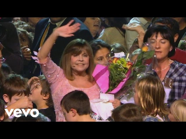 Chantal Goya - Adieu les jolis foulards (Live au Palais des Congrès de Paris 2009)