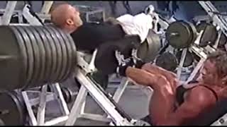 Biggest female bodybuilders huge biceps 33