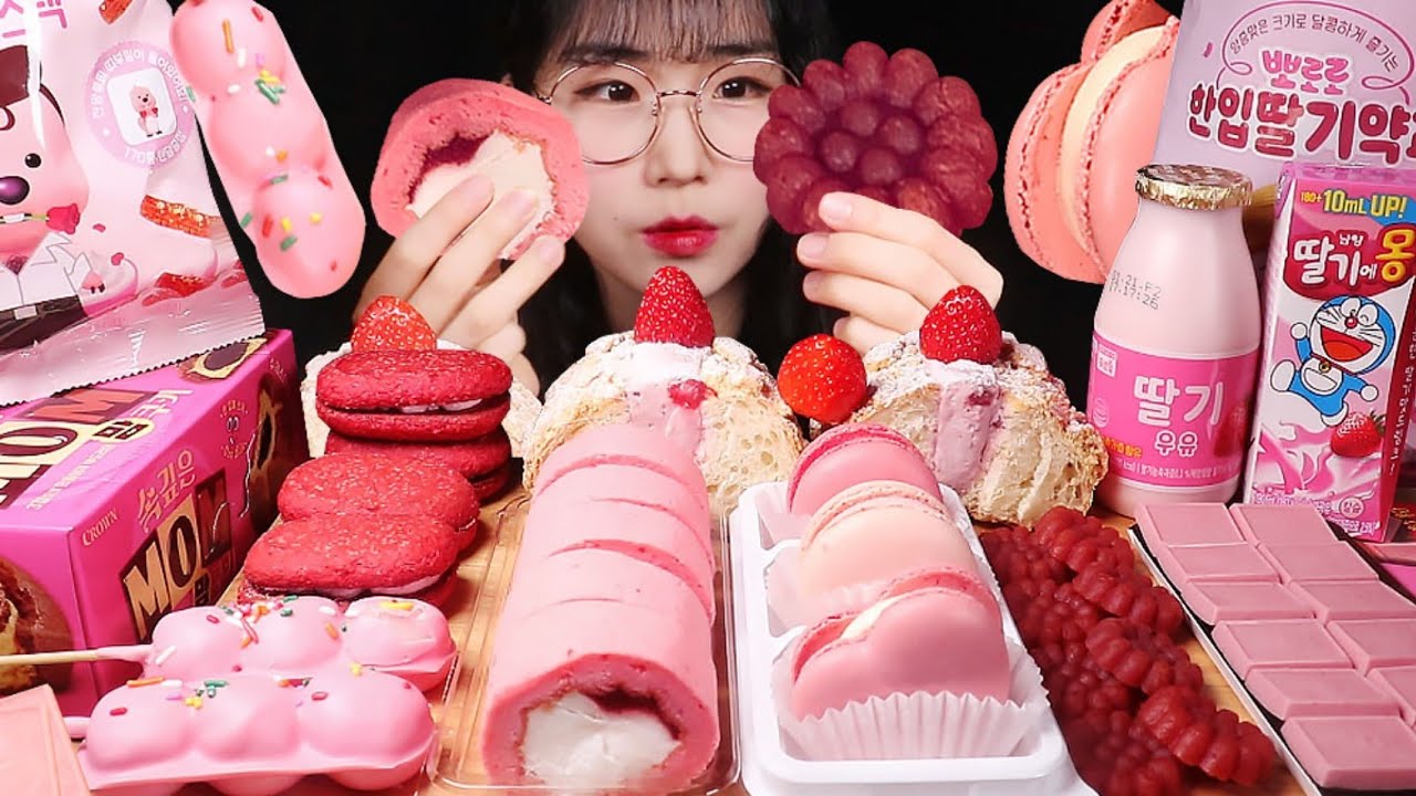 ASMR 편의점 핑크색 디저트 *딸기탕후루당고 딸기약과 케이크 마카롱 다쿠아즈 초코과자 먹방 PINK CHOCOLATE YAKGWA MACARON RICE CAKE MUKBANG