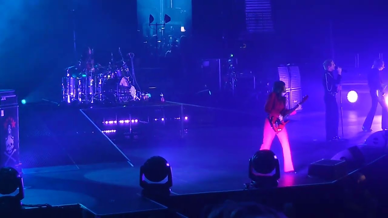Maneskin - Coraline - live AO Arena Manchester 19 Dec 2023