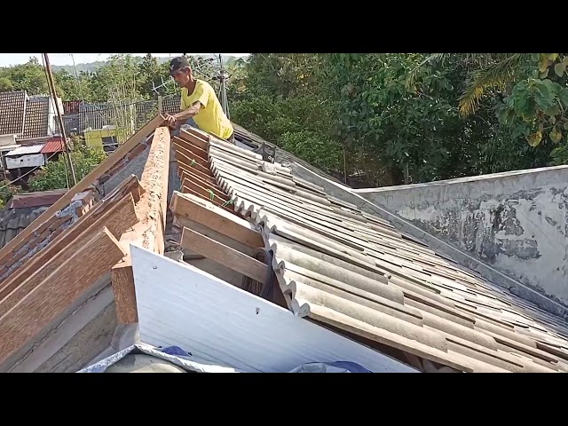 Arsip : Terpaksa Bongkar atap rumah karen Kayu Rusak melengkung (2) class=