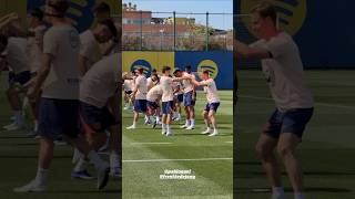 Small training with tennis balls #shorts #fcbarcelona #training #teamwork #vamos #forçabarça