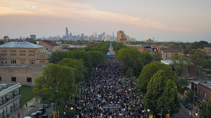 Activist Organizes Chicago's Largest Peaceful Protest