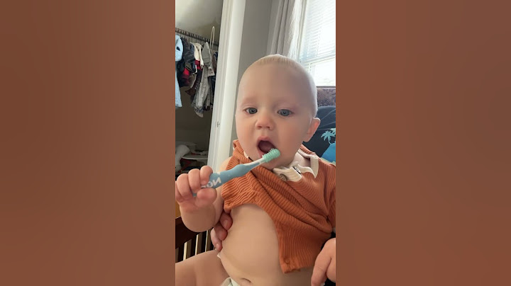 Smart 9 month old using a toothbrush 🦷  #baby #family #smartbaby #babytoothbrush #babyfunnyvideo