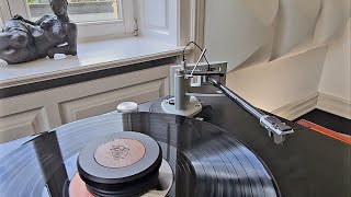 Thiele Tangential Tonearm TA01 and Turntable TT01 at ATR Audio Trade Germany