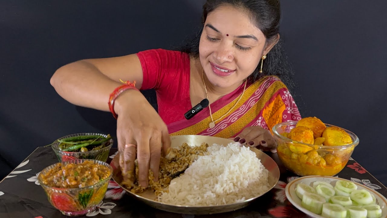 Eating,DalSukha,BegunMakha,SimBhaja,FullKofiDia Spicy🥵DimErRosaa And Salad🤤🤤