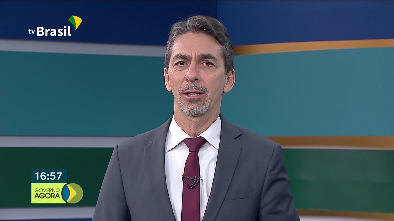 presidência candidatos Presidente participa da solenidade de formação de Sargentos da Aeronáutica