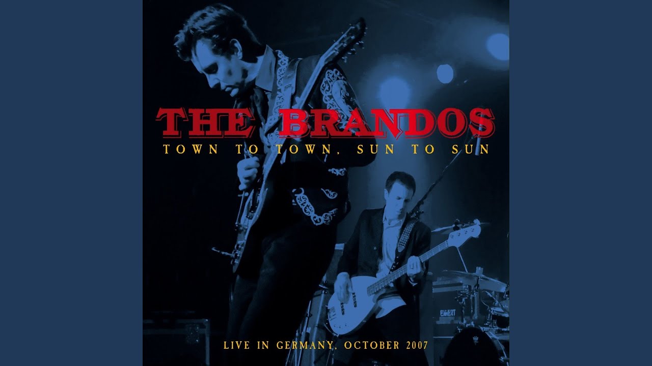 YouTube에서 Over the Border (Live) 보기