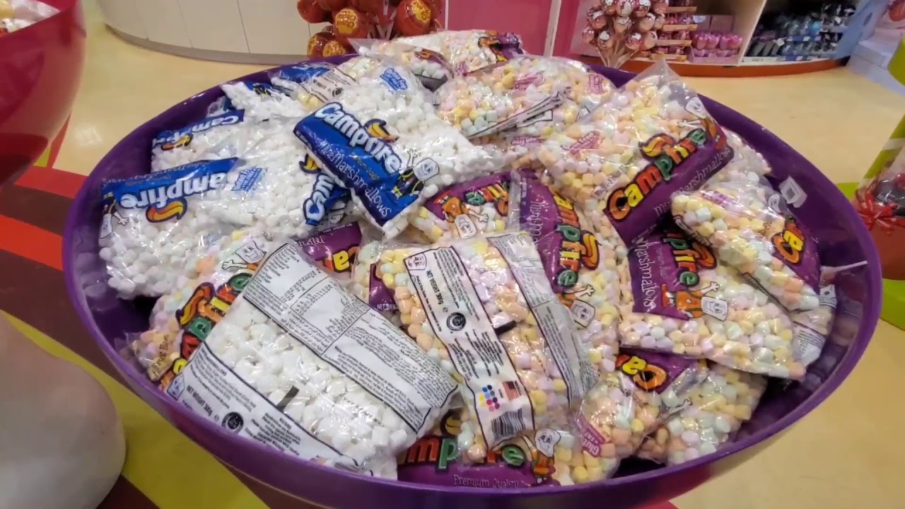 Amazing Candy 🍬 and Chocolates 🍫 Shop in Dubai Mall.....