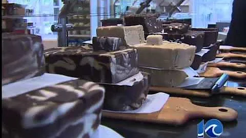 Good Samaritan tackles suspect - 11 p.m.